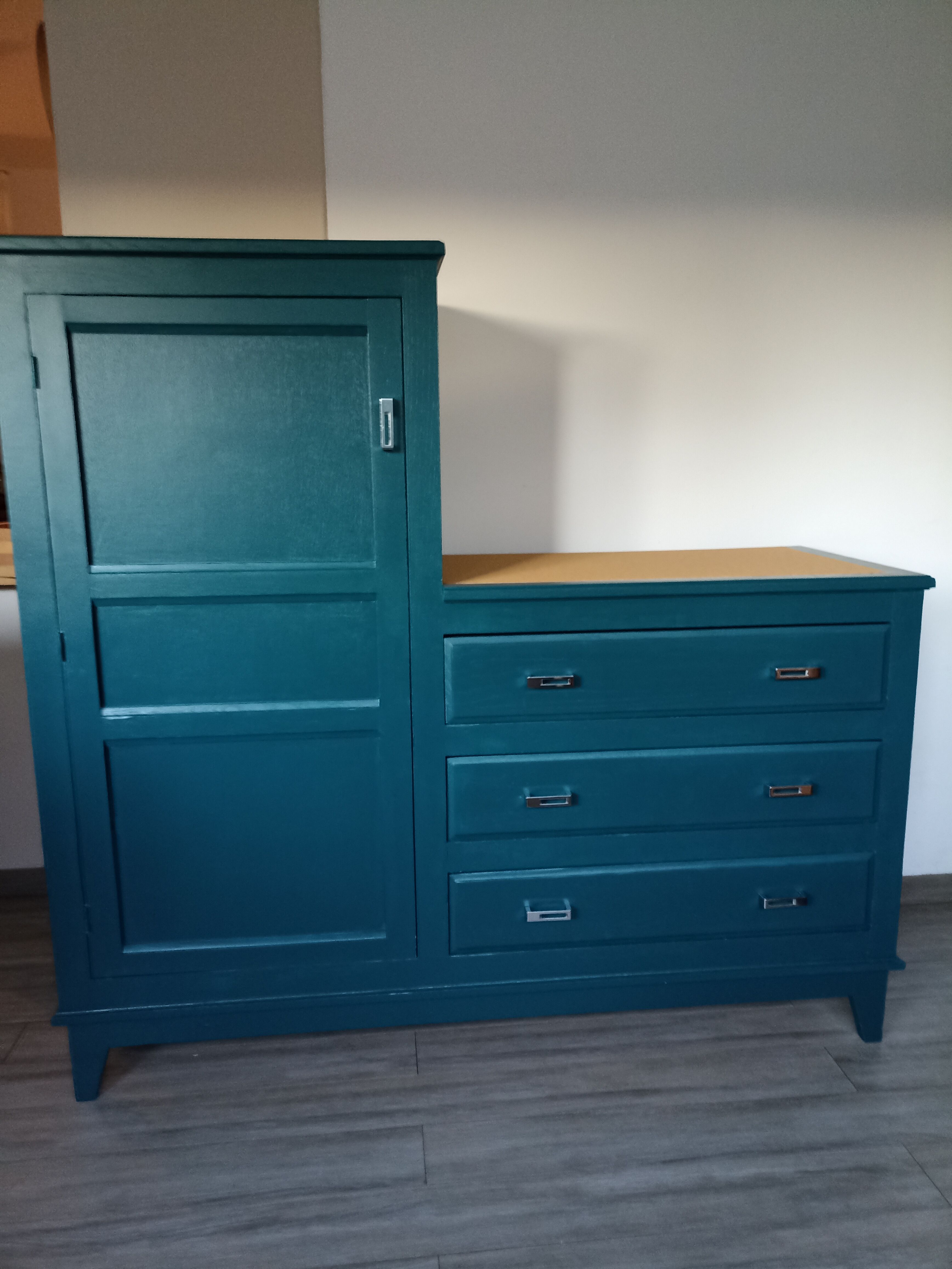 Asymmetrical furniture