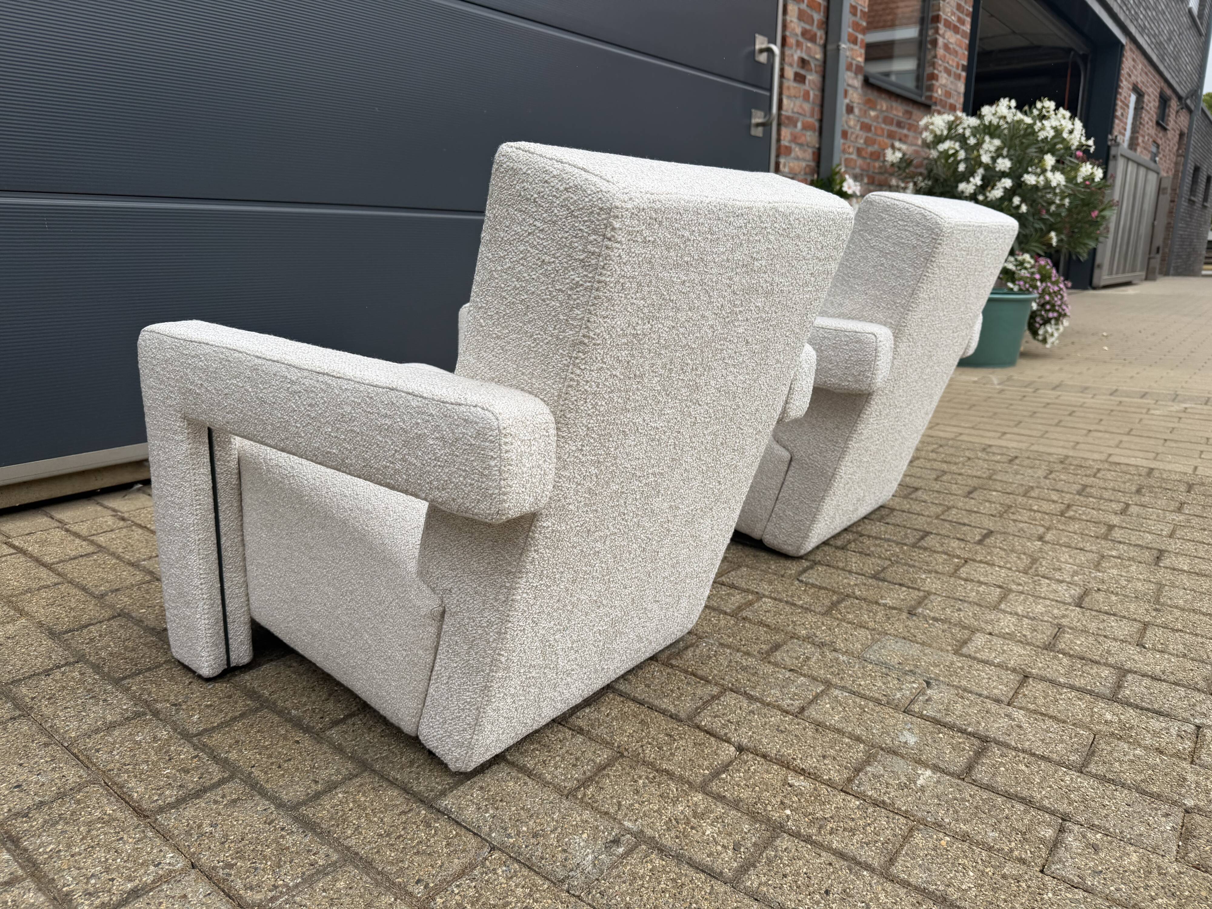 2x Cassina Utrecht chair in beige bouclé, Gerrit Rietveld. In NEW CONDITION!!