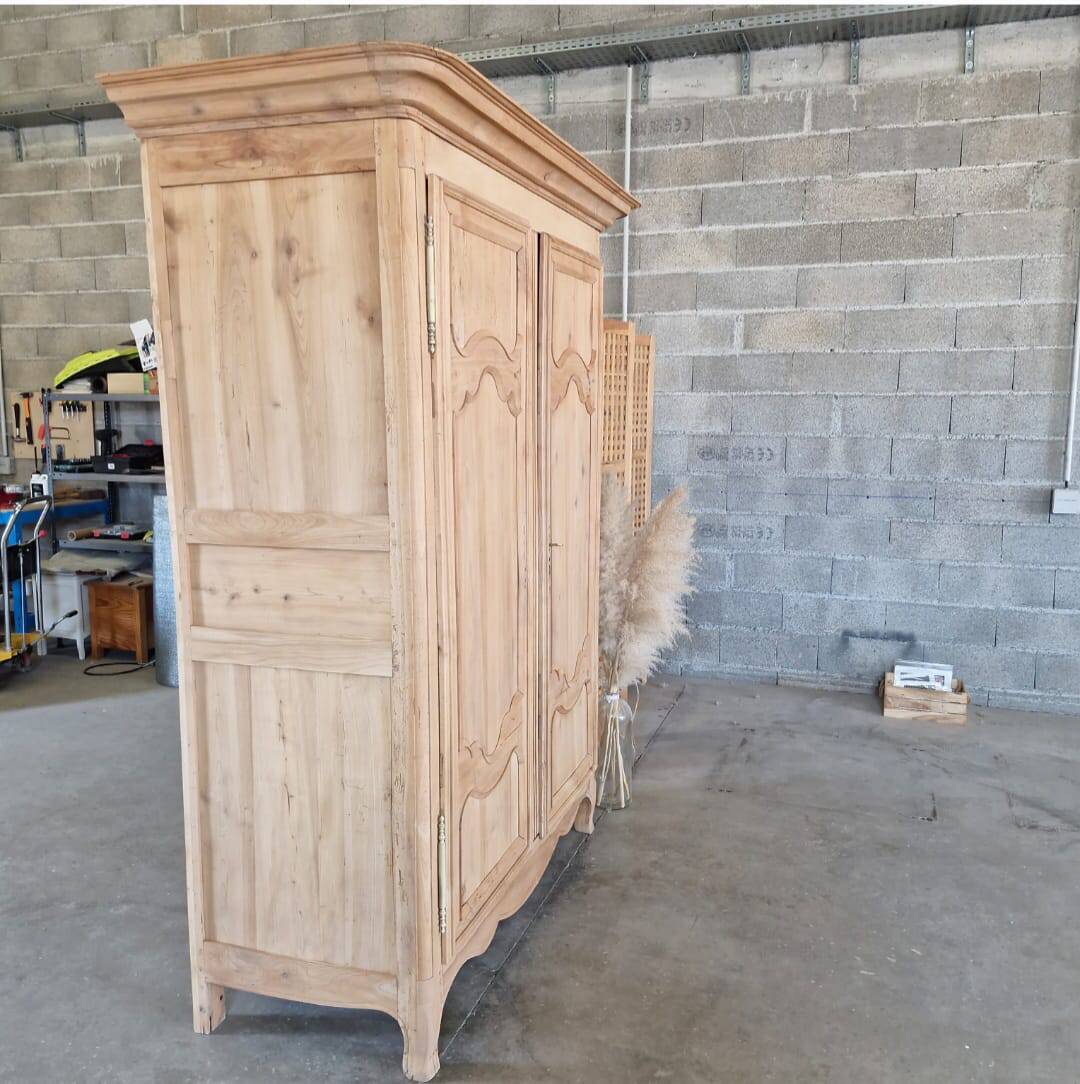Antique cherry wood wardrobe – fully sandblasted