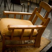 Fauteuils en orme édité par Maison Regain 1980