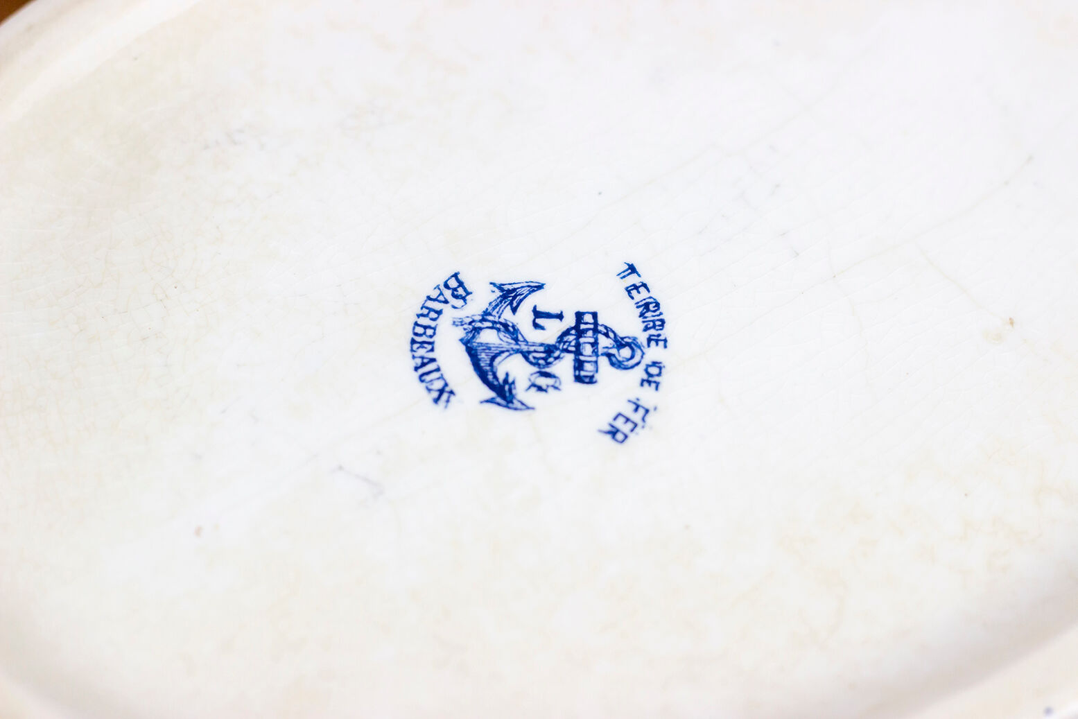 Flat oval - iron earth - Model Barbeaux - Longchamp