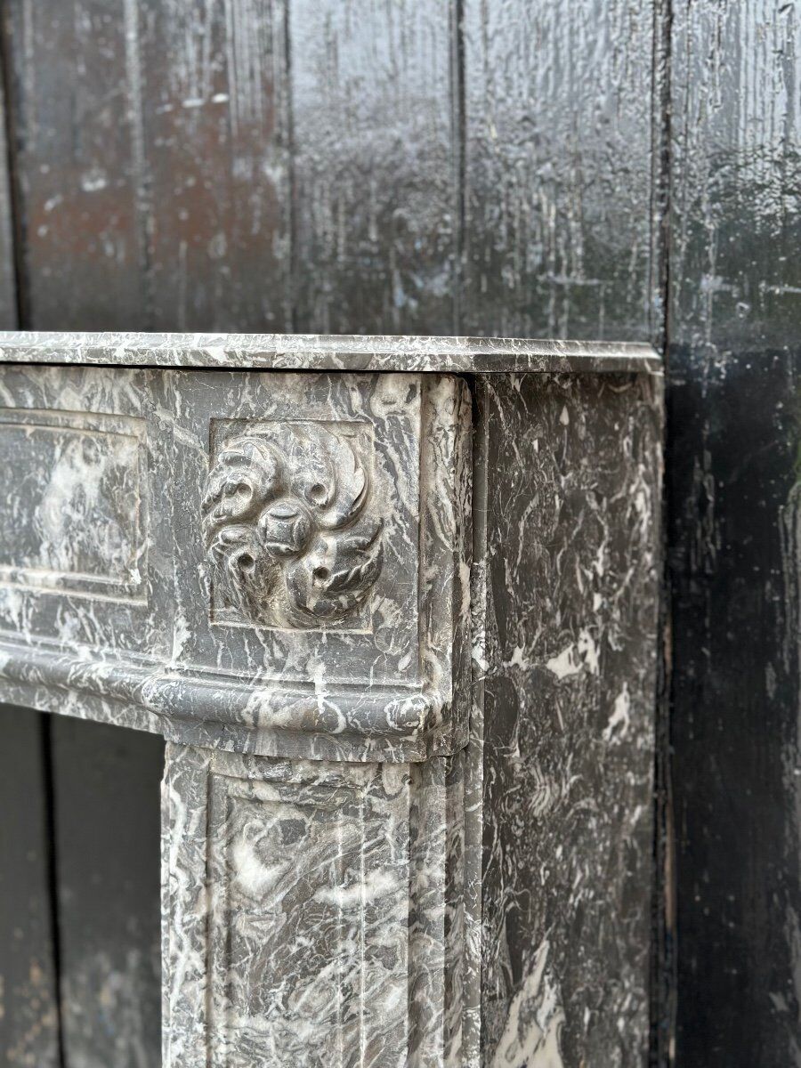 Louis XVI fireplace in gray marble Saint Anne, eighteenth century