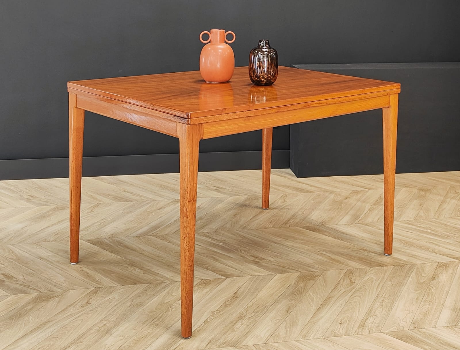 Mid Century extendable dining table | Vintage