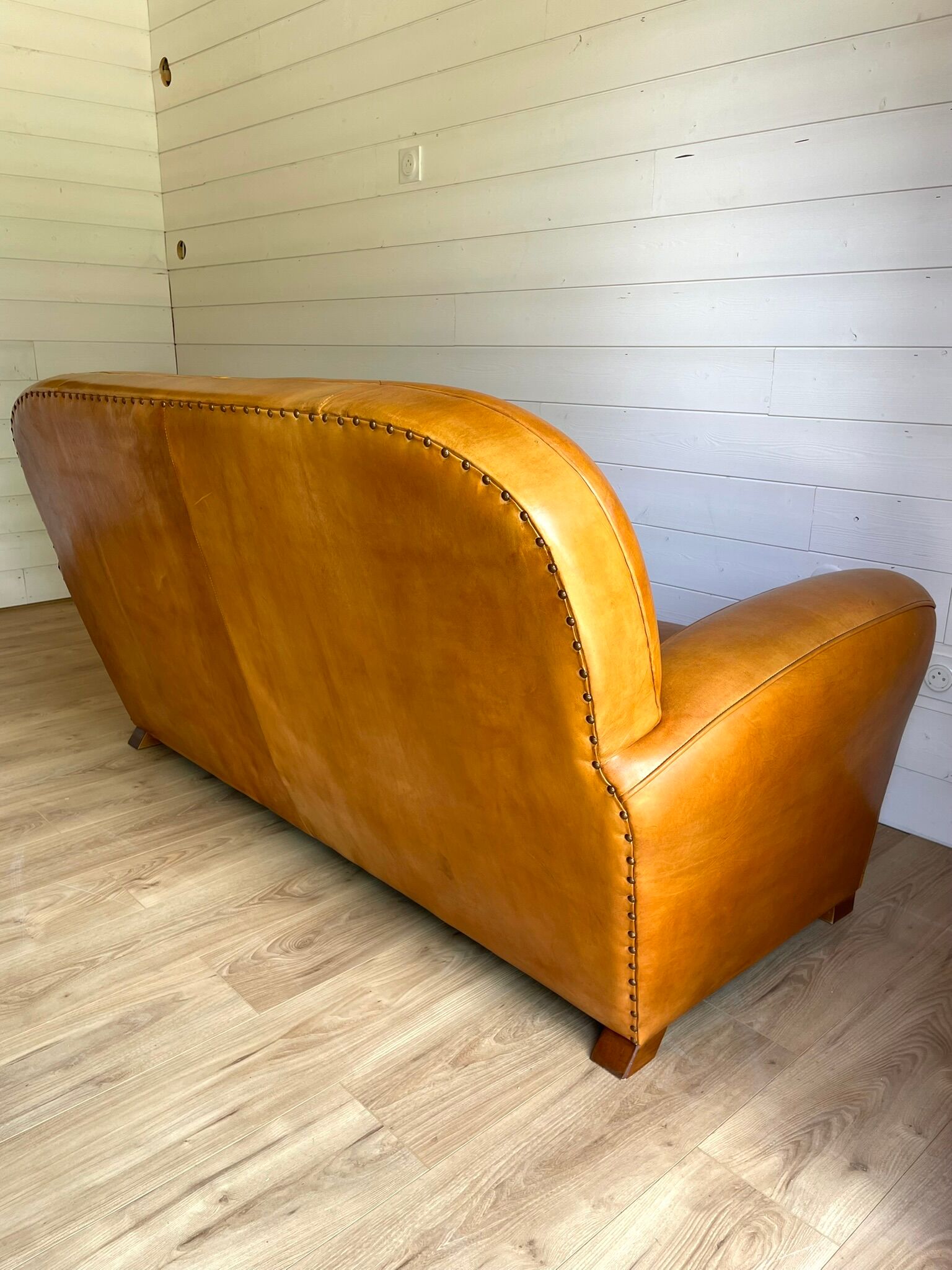 Authentic Club Lounge Set (Sofa + 1 Armchair) in Basane Leather