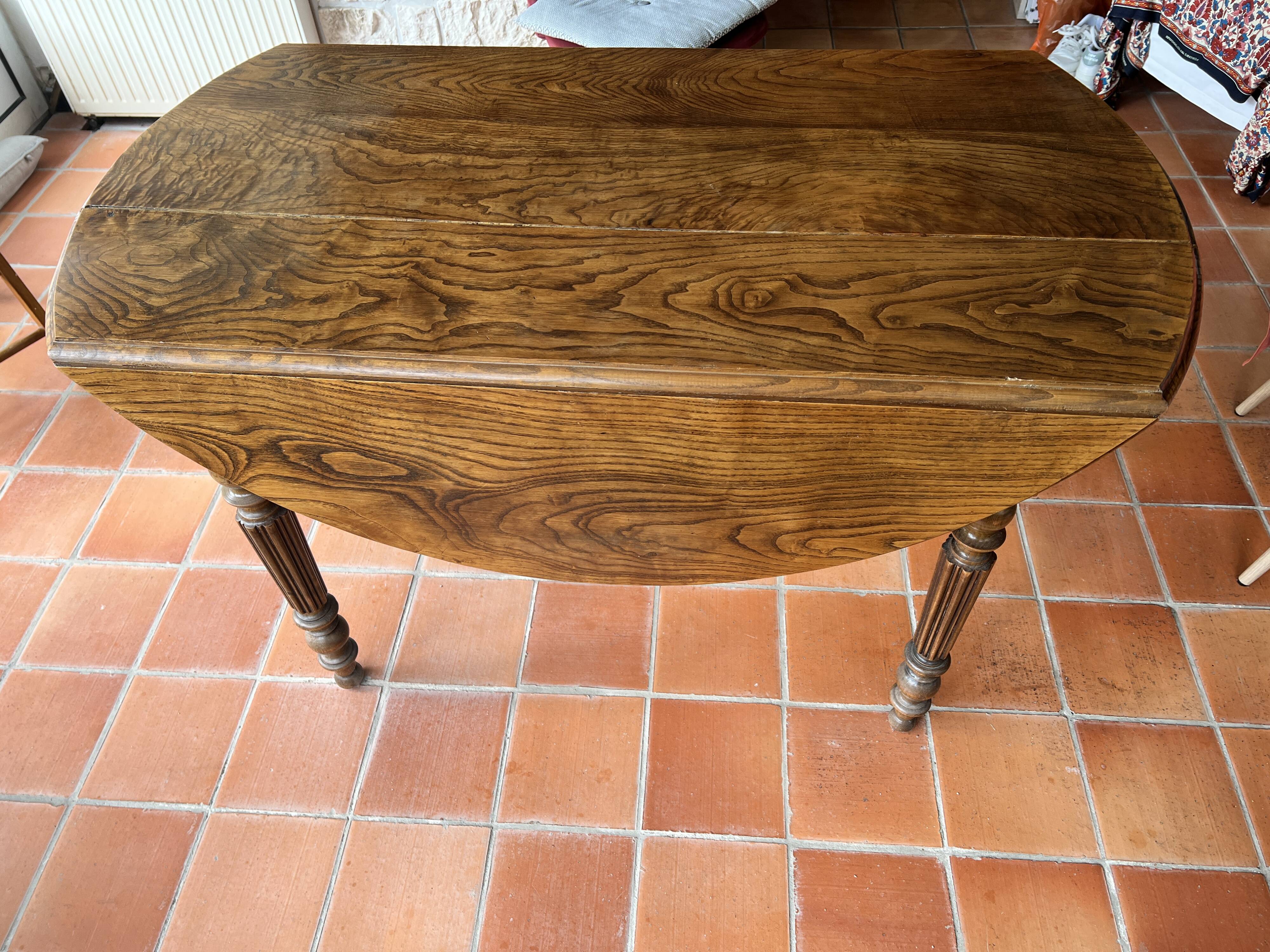 Table en orme massif