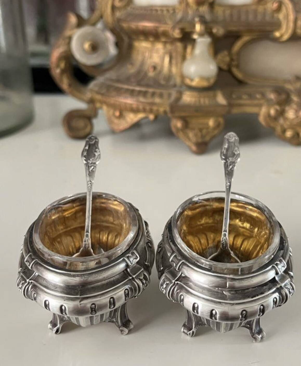 Salt shaker set