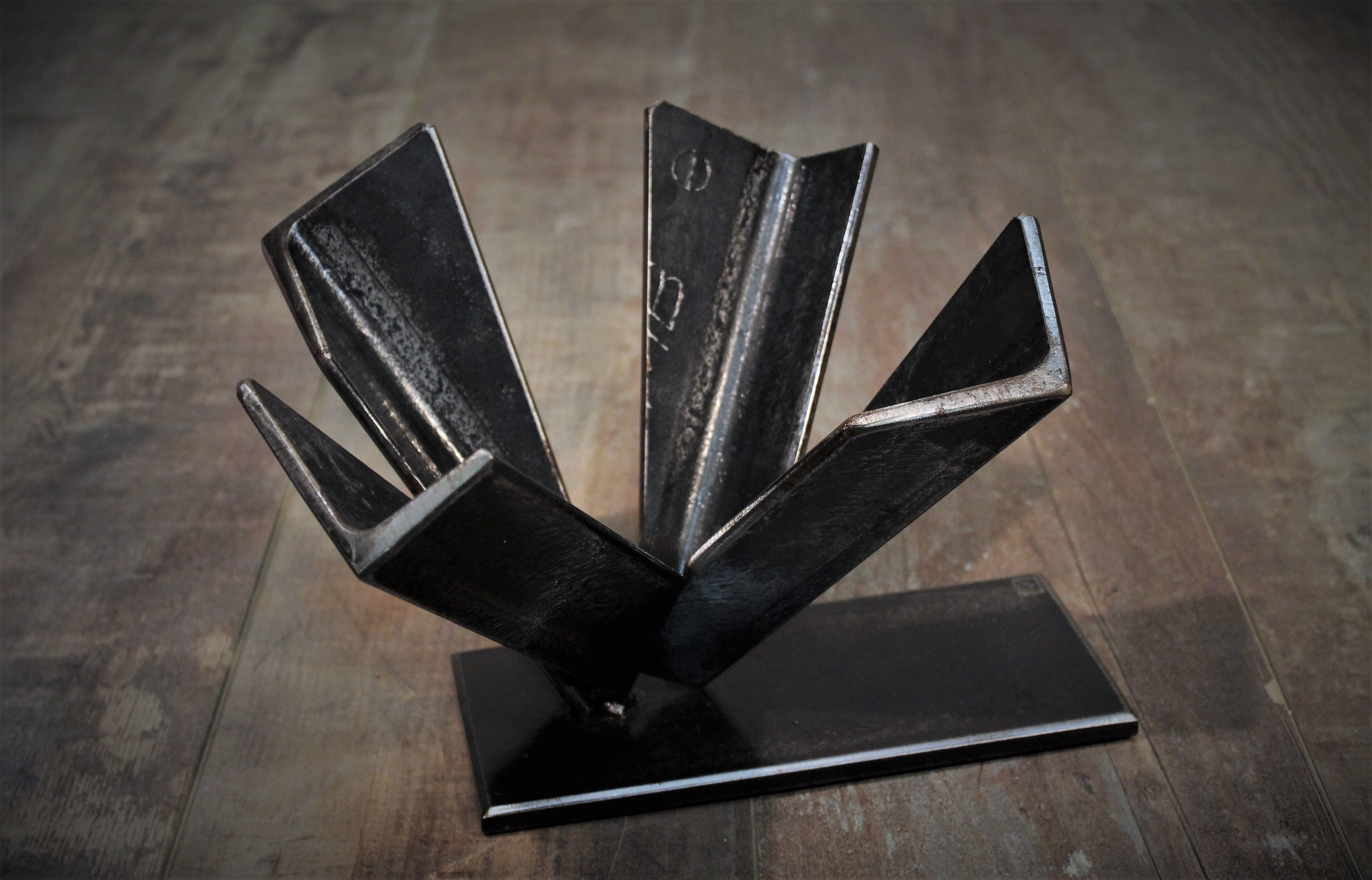 Vintage metal table center