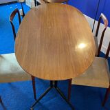 Italian oval dining table from the 60s