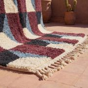 Handwoven natural wool rug, size 200/300 cm.