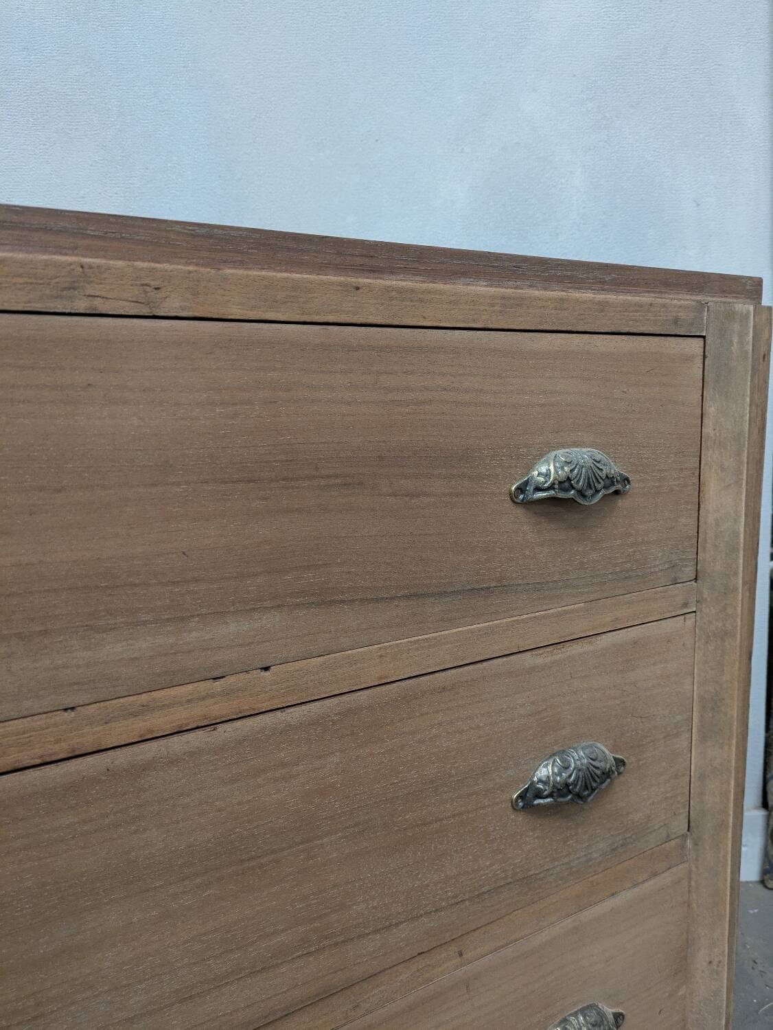 Vintage chest of drawers
