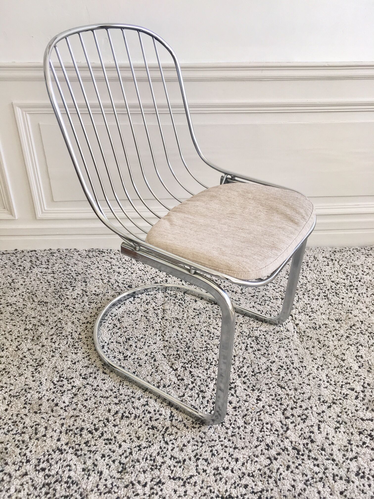 Wired chair design 70