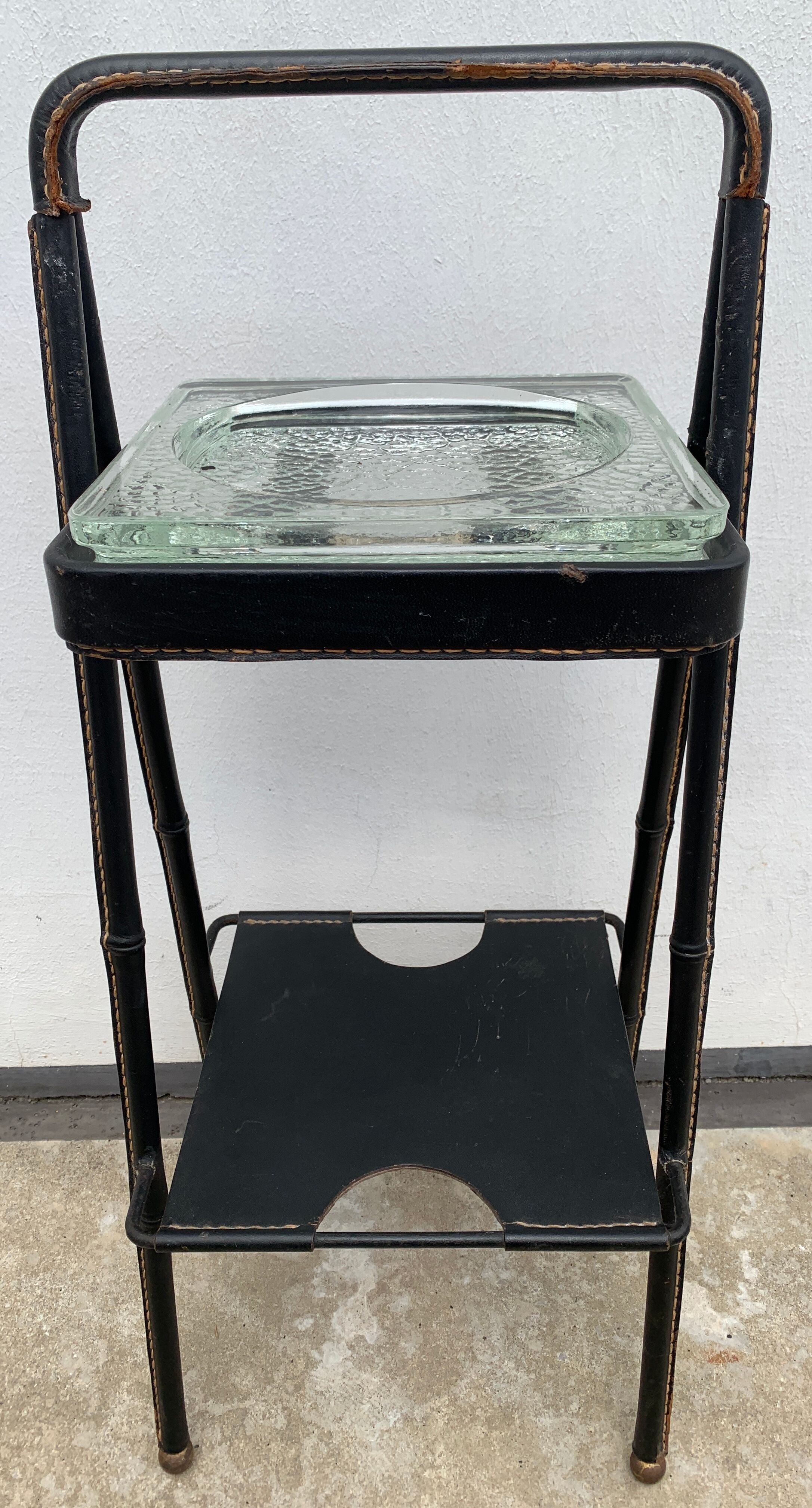 Cendrier on leather stand by Jacques Adnet, 1960