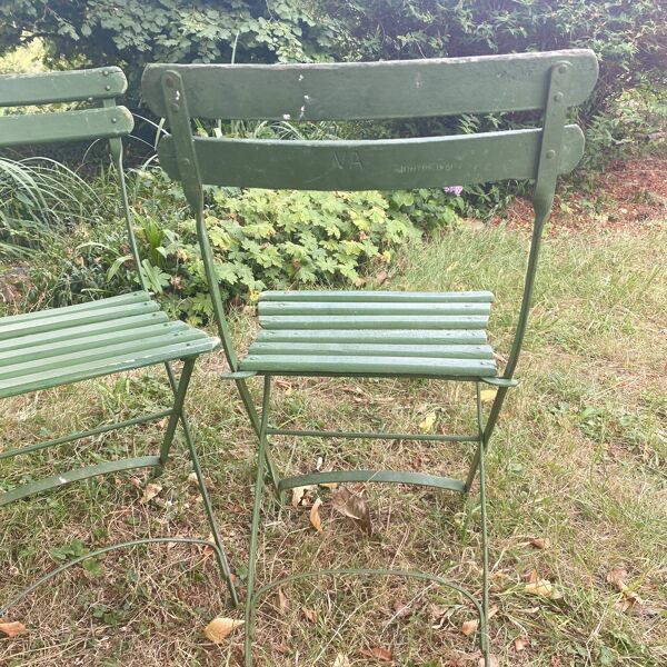 Chaises pliantes de jardin anciennes à lattes de bois