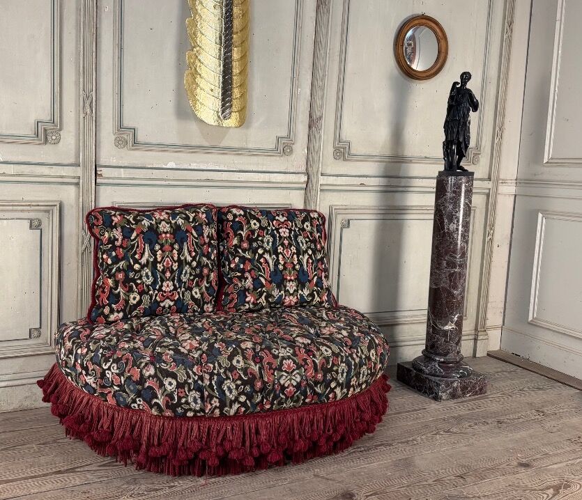 Occasional chair, trimmings and small stitches by Jacques Garcia