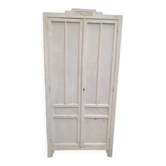 Armoire parisienne