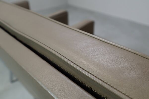 Chaises longues Florence Knoll modèle 65a pour Knoll International.