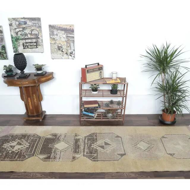 1970s Turkish Hand-Knotted Runner Rug 90x298