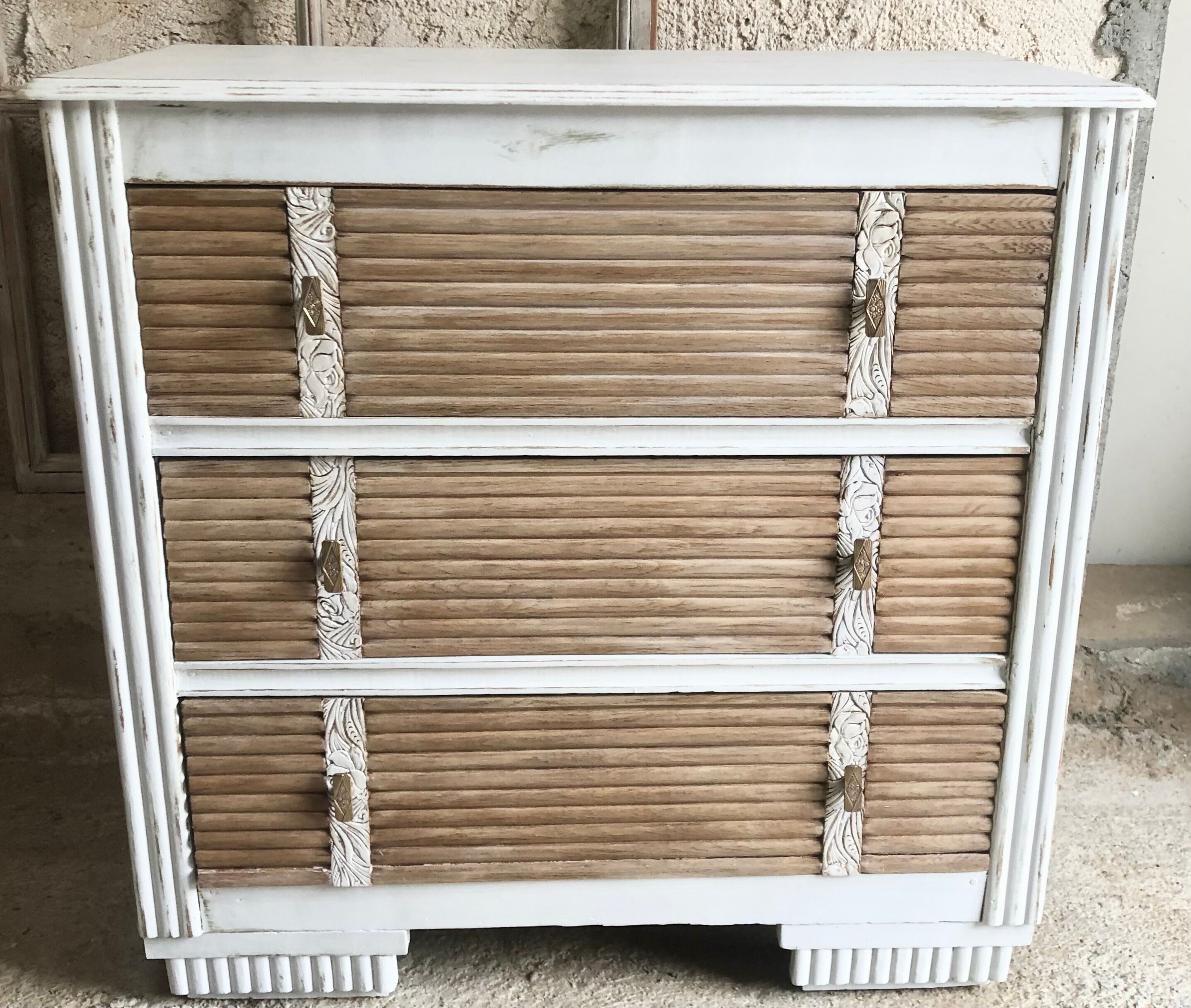 Art deco chest of drawers