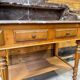 Ancienne console de toilette en merisier avec marbre