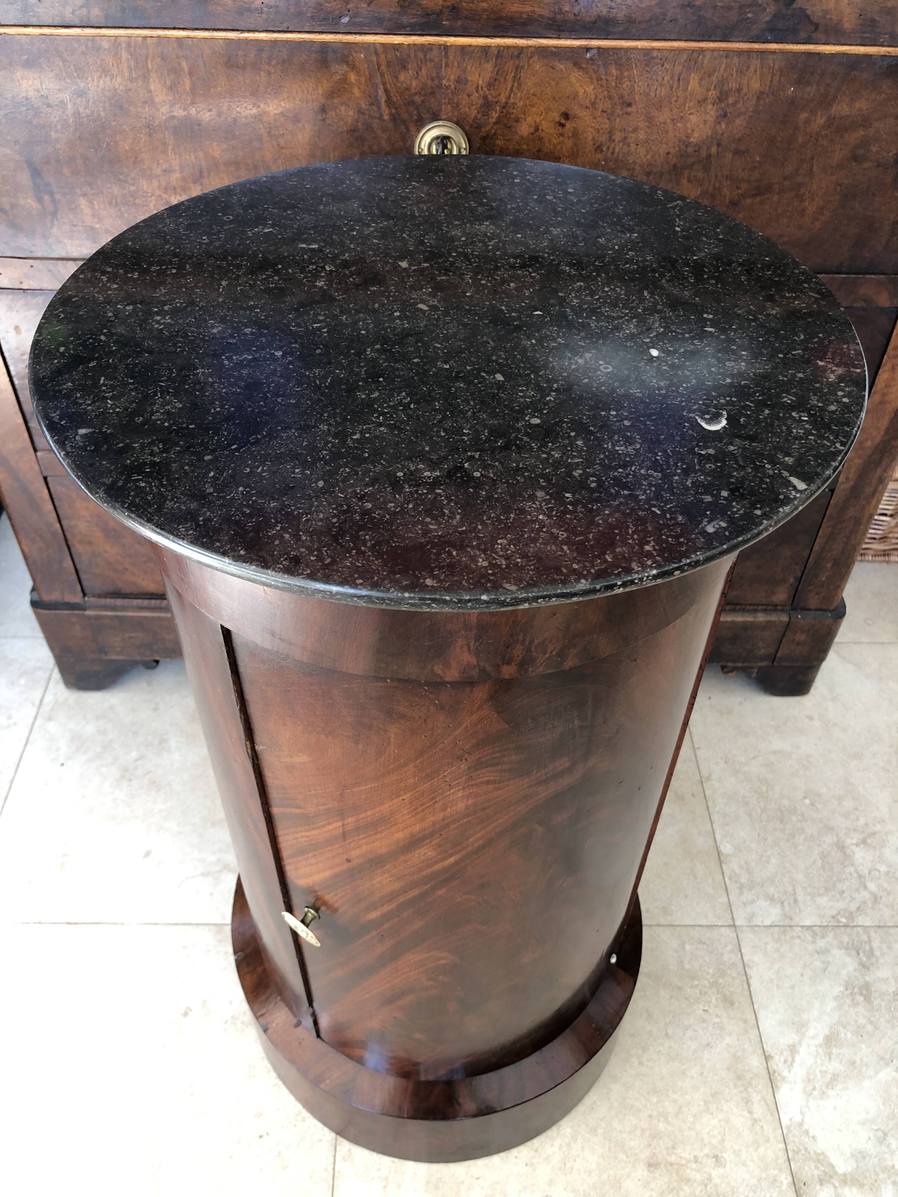 Empire Period Somno in Flamed Mahogany and Anthracite Sainte-Anne Marble