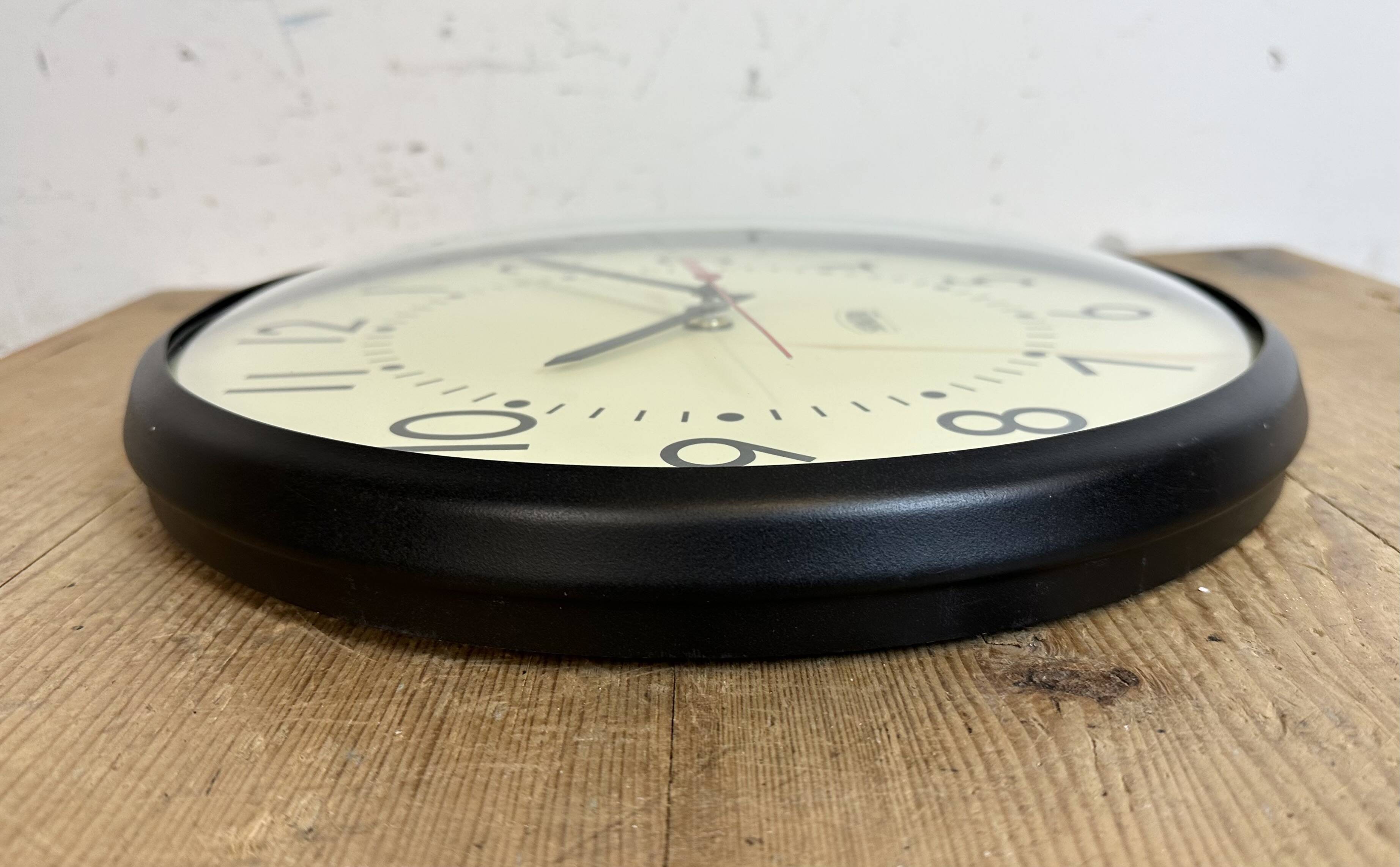 Vintage school wall clock from standard electric, 1980s