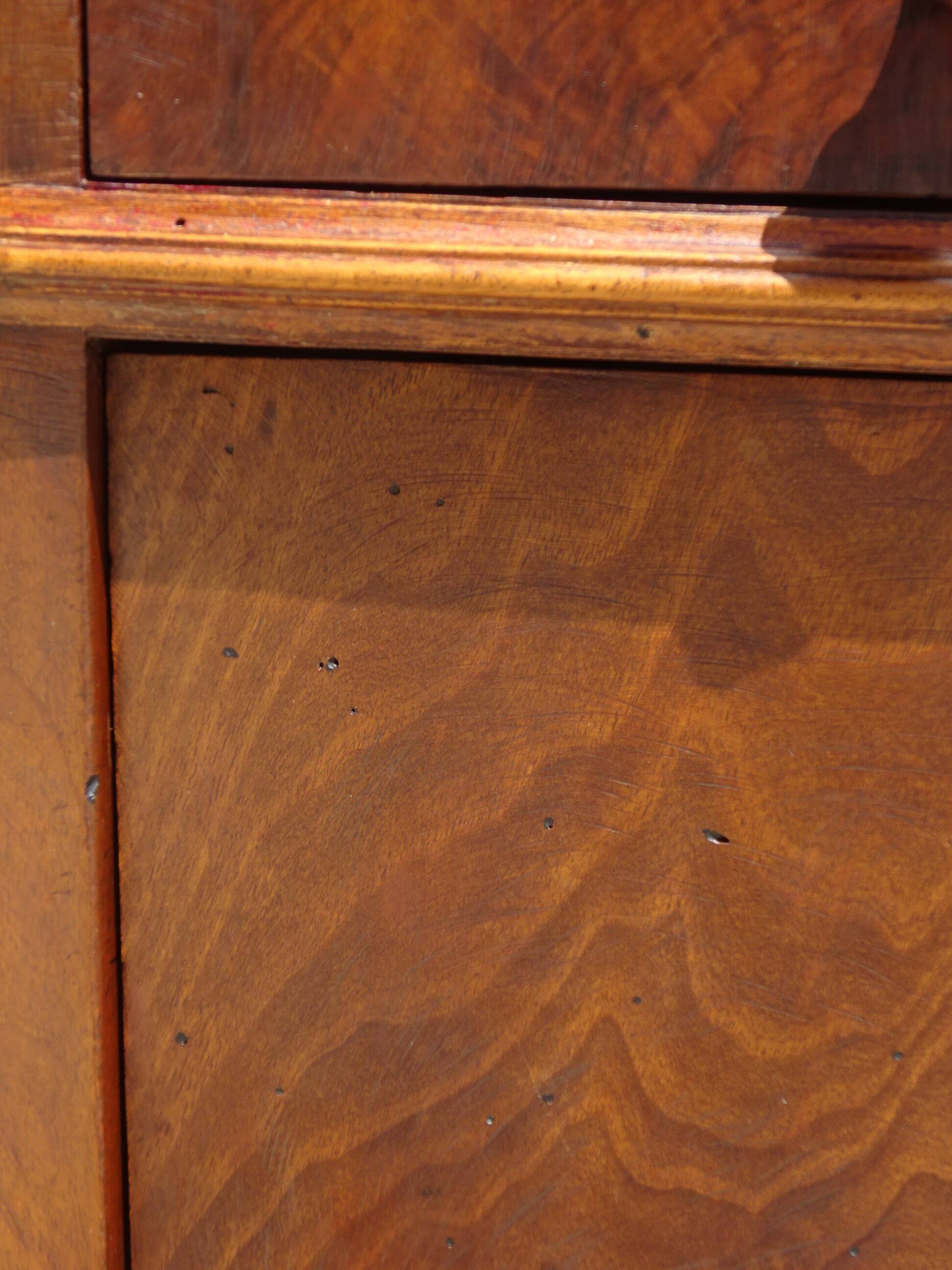 Louis Philippe bedside table in walnut and walnut burl.
