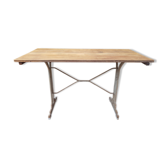 Bistro table