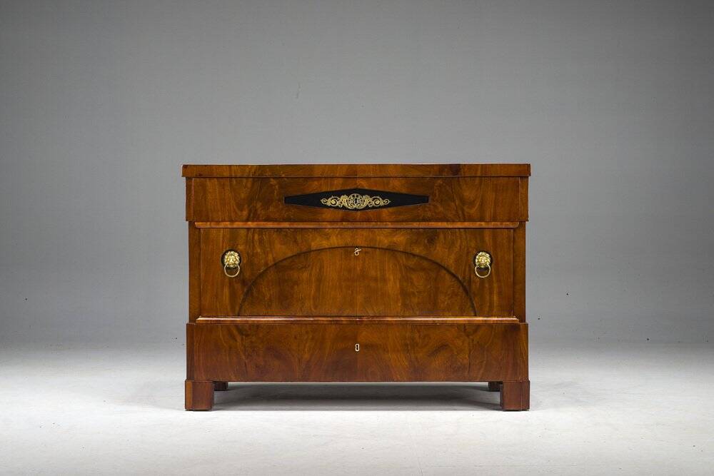 Early 19th century Biedermeier mahogany commodes, 1830s