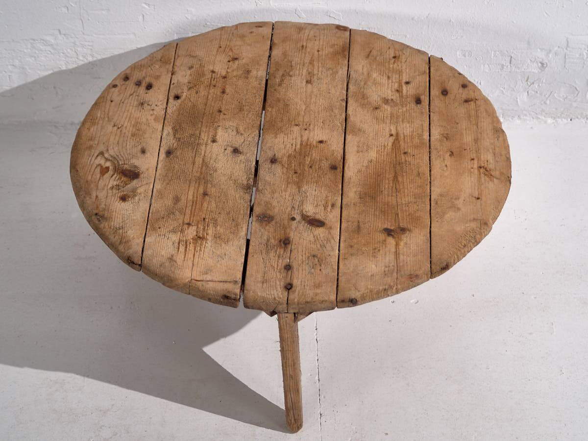 Antique round wooden table (c.1920)