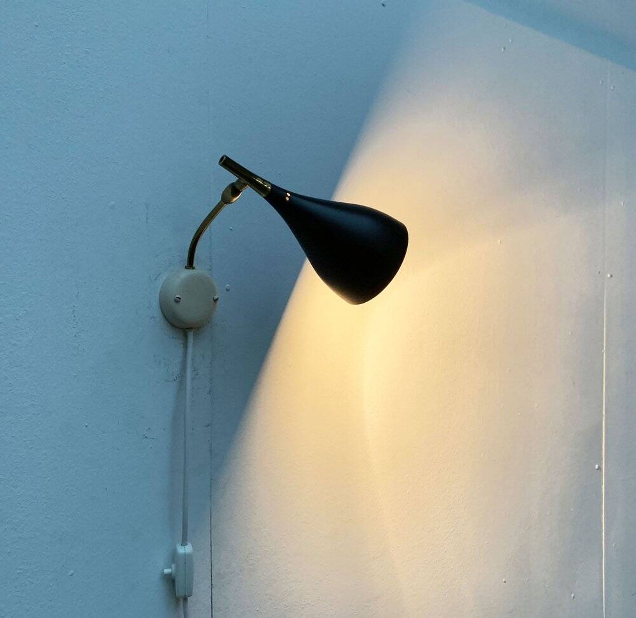 Lampe murale allemande du milieu du siècle par Cosack