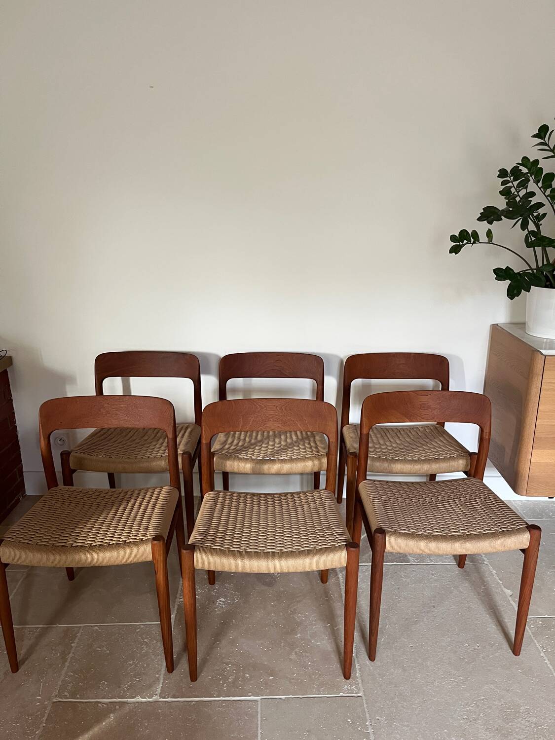 Lot de 6 chaises Niels Otto Moller n° 75 en teck