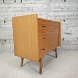 Vintage chest of drawers in light wood