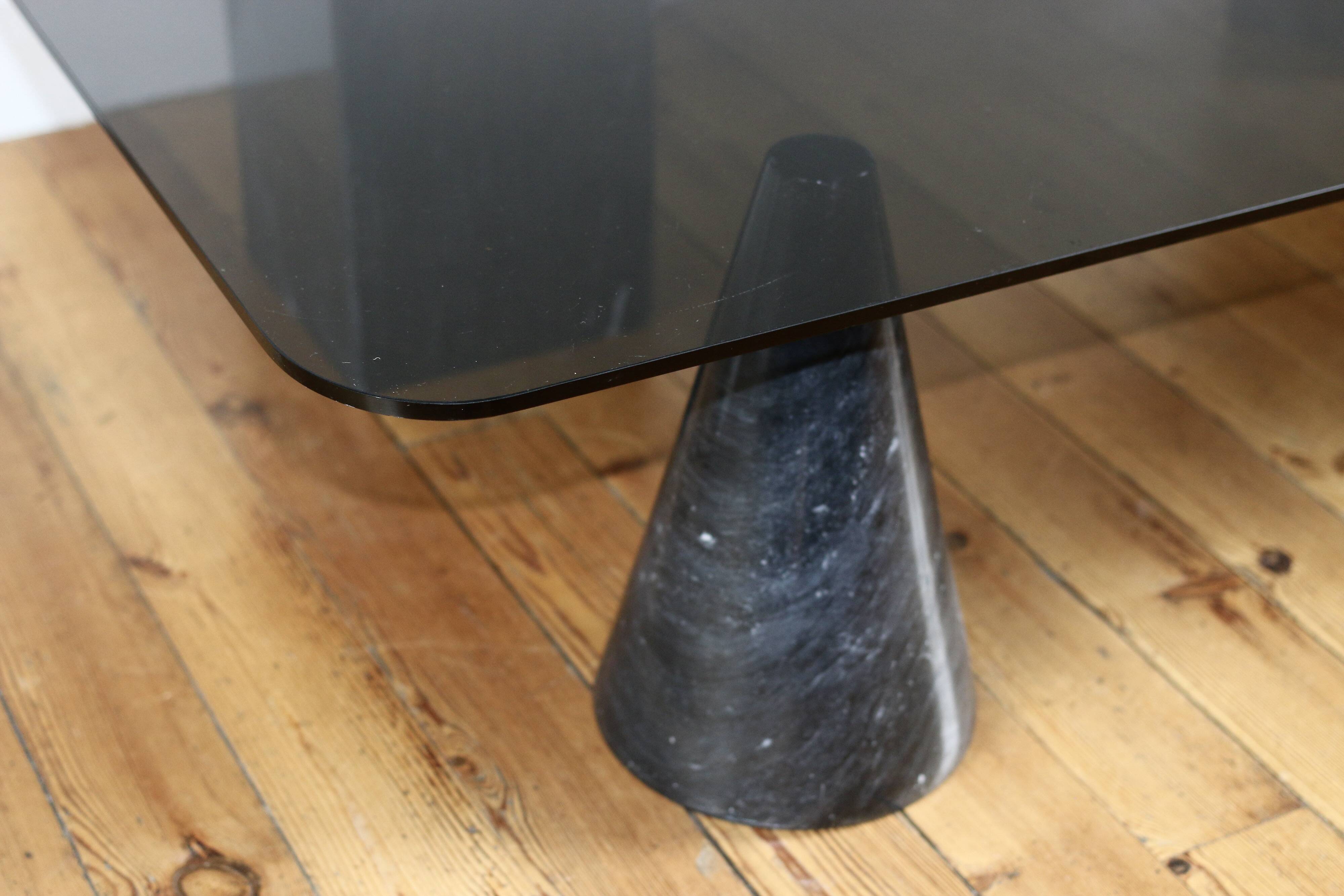 Vintage design marble and glass coffee table from the 1970s