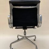 Fauteuil de bureau Charles eames EA 217