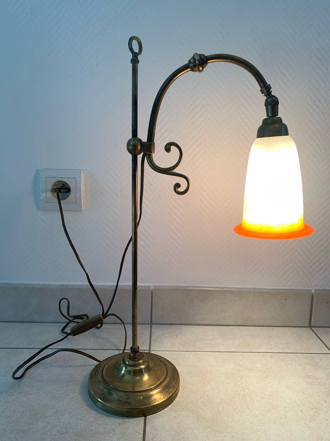 Antique desk lamp - Tulip glass paste signed Muller Frères