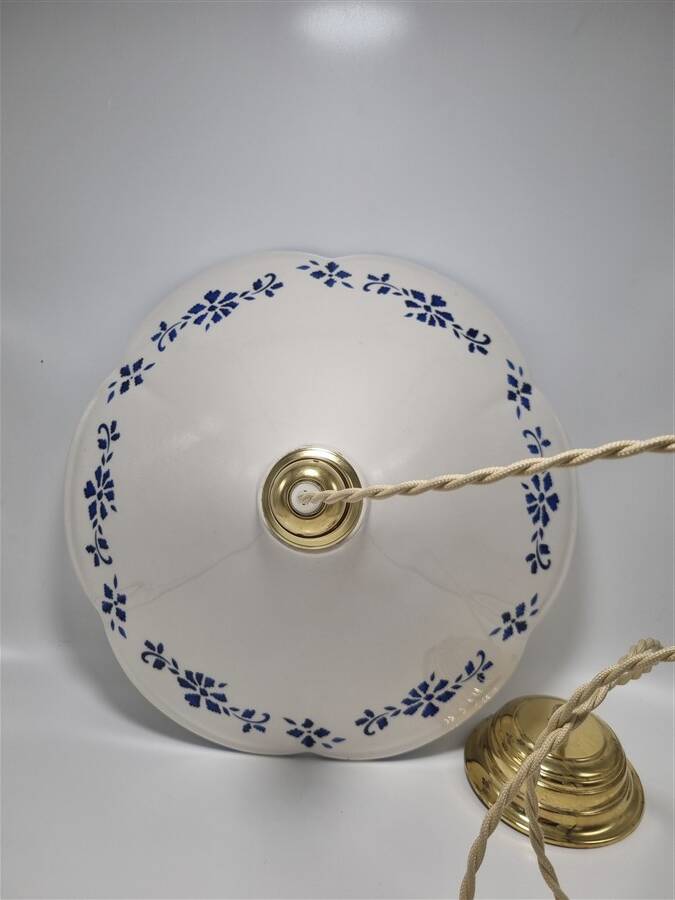 Ceramic pendant light