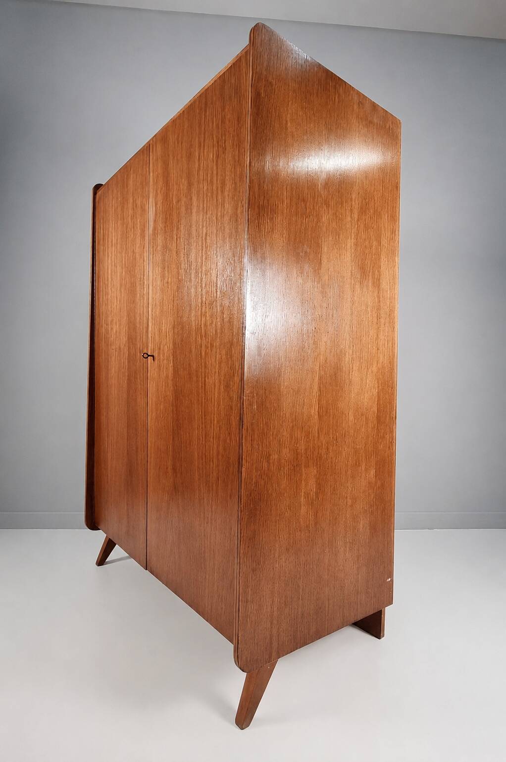 Garde-robe vintage par Tatra Nabytok, années 1970