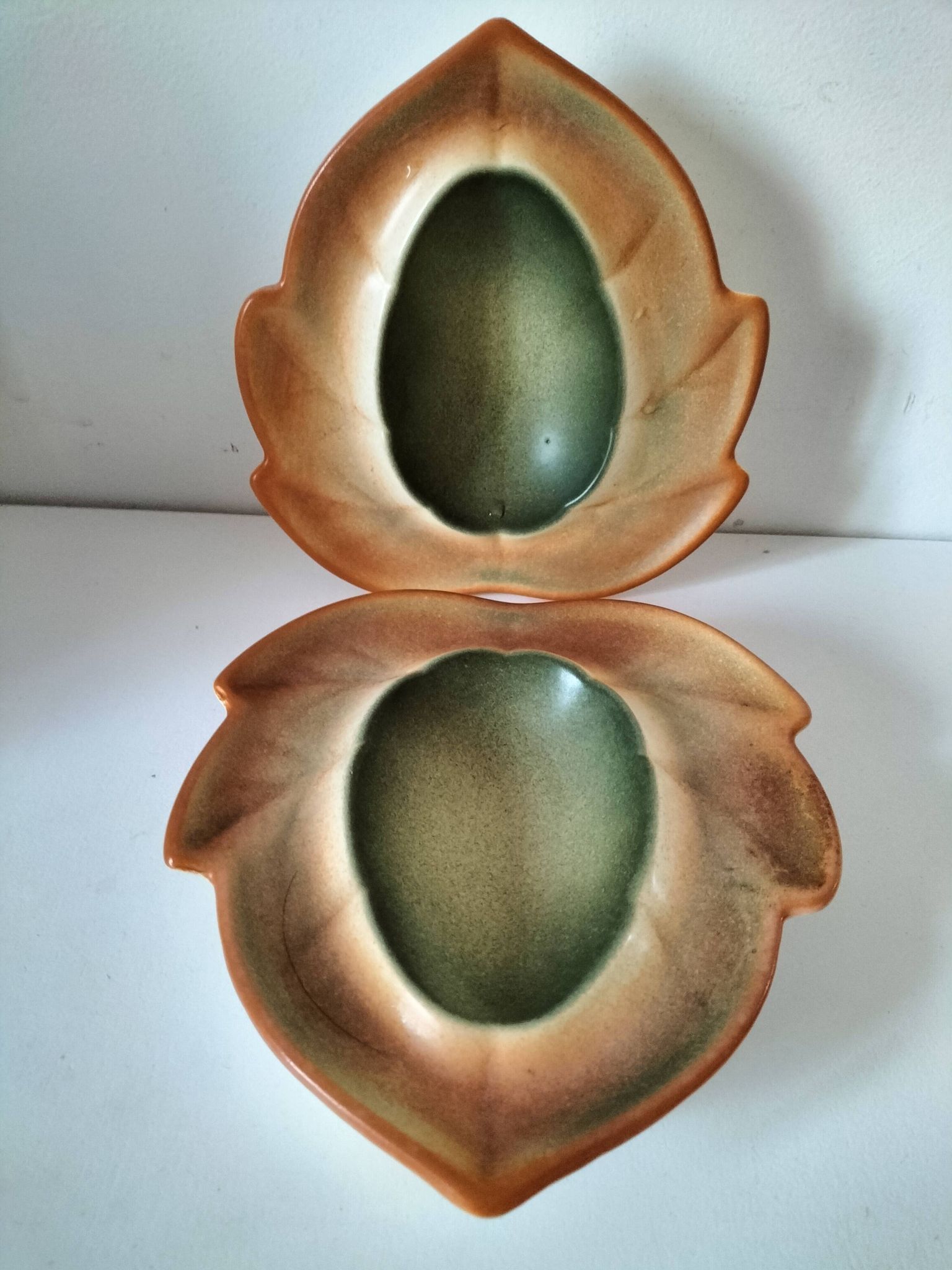 Pair of biomorphic bowls Salins France moss green, 1950s