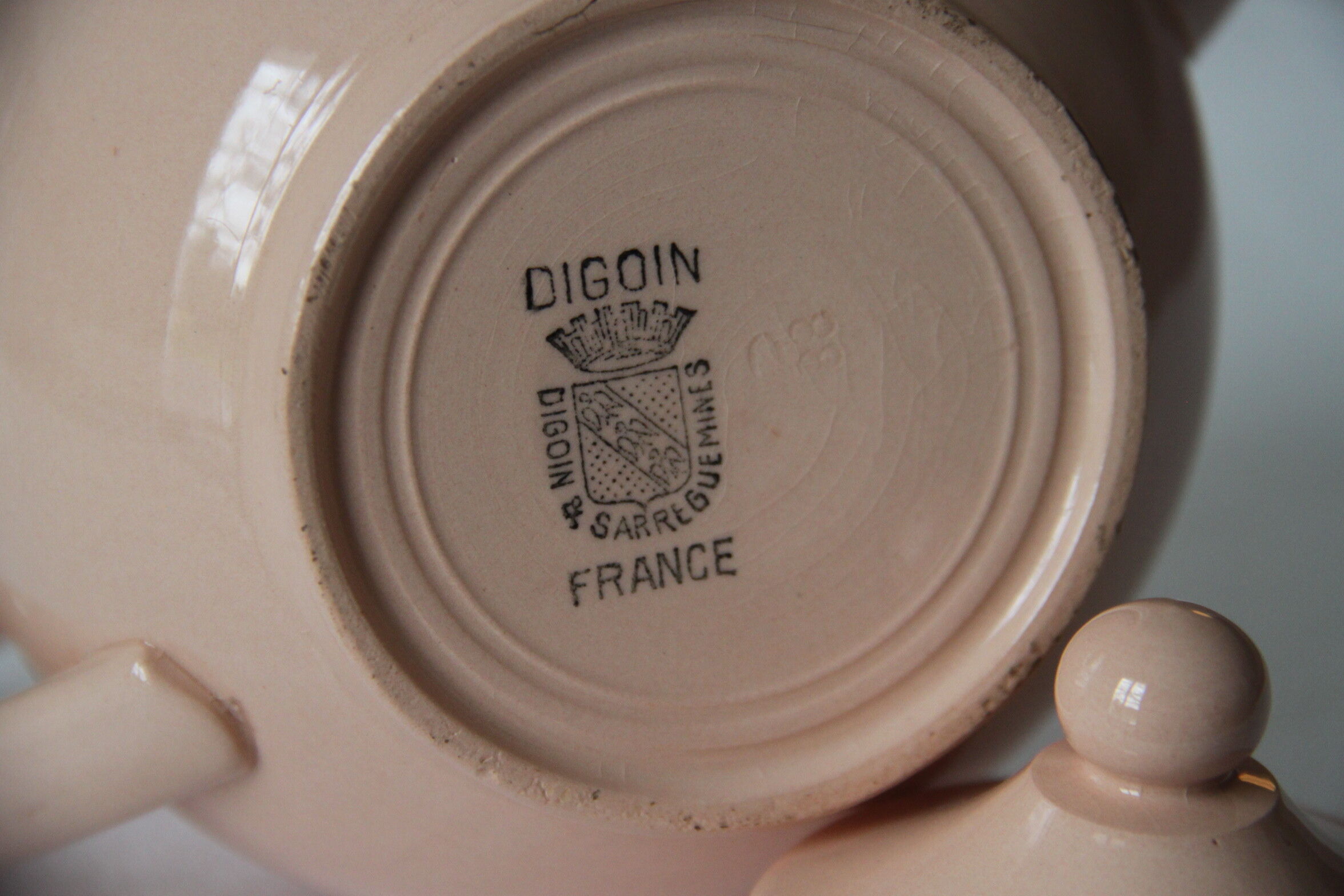 Pink teapot Digoin & Sarreguemines