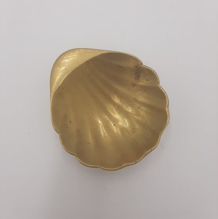 Brass soap holder