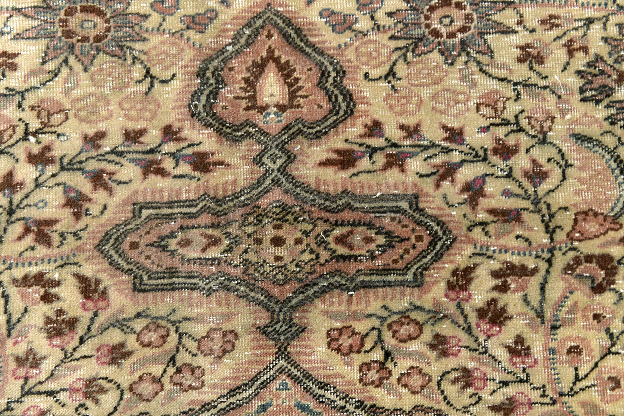 6x8 Madallion Pattern Cream & Salmon Persian Rug, 196x260Cm