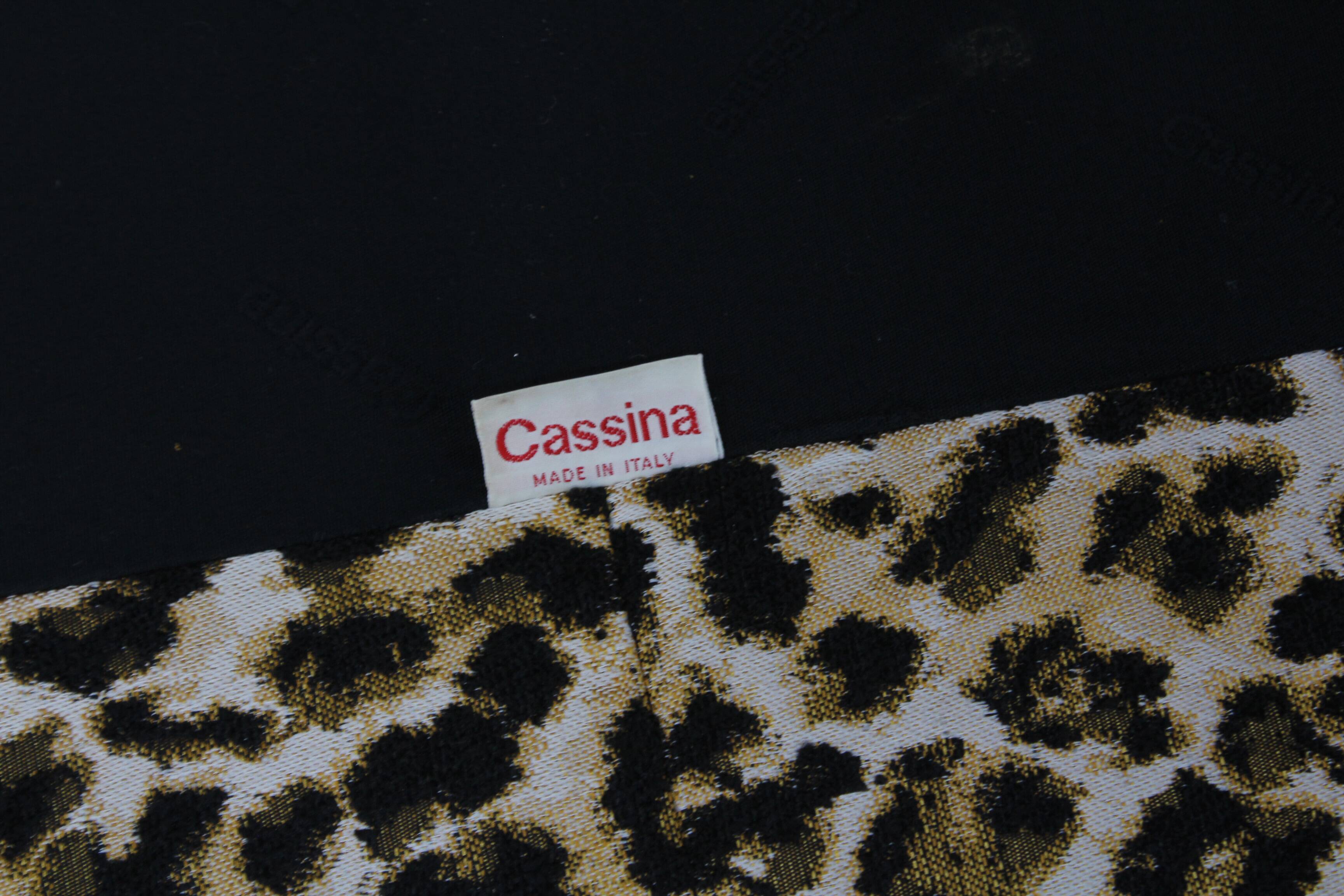 Canapé 2 places Cassina Maralunga par Vico Magistretti en tissu Jacquard Panther