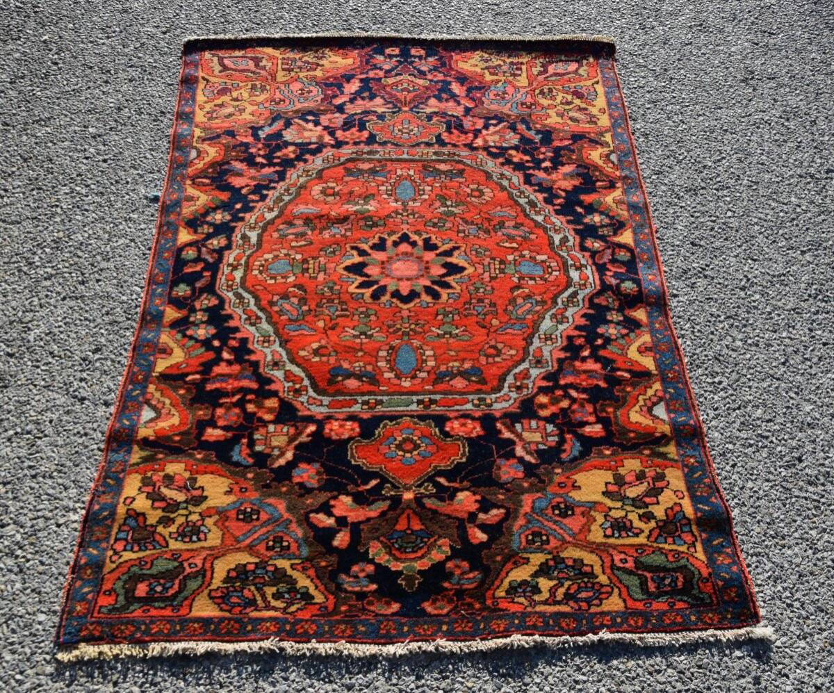 Persian oriental carpet, ancient Iranian Malayer: 0.90 x 1.40 metres