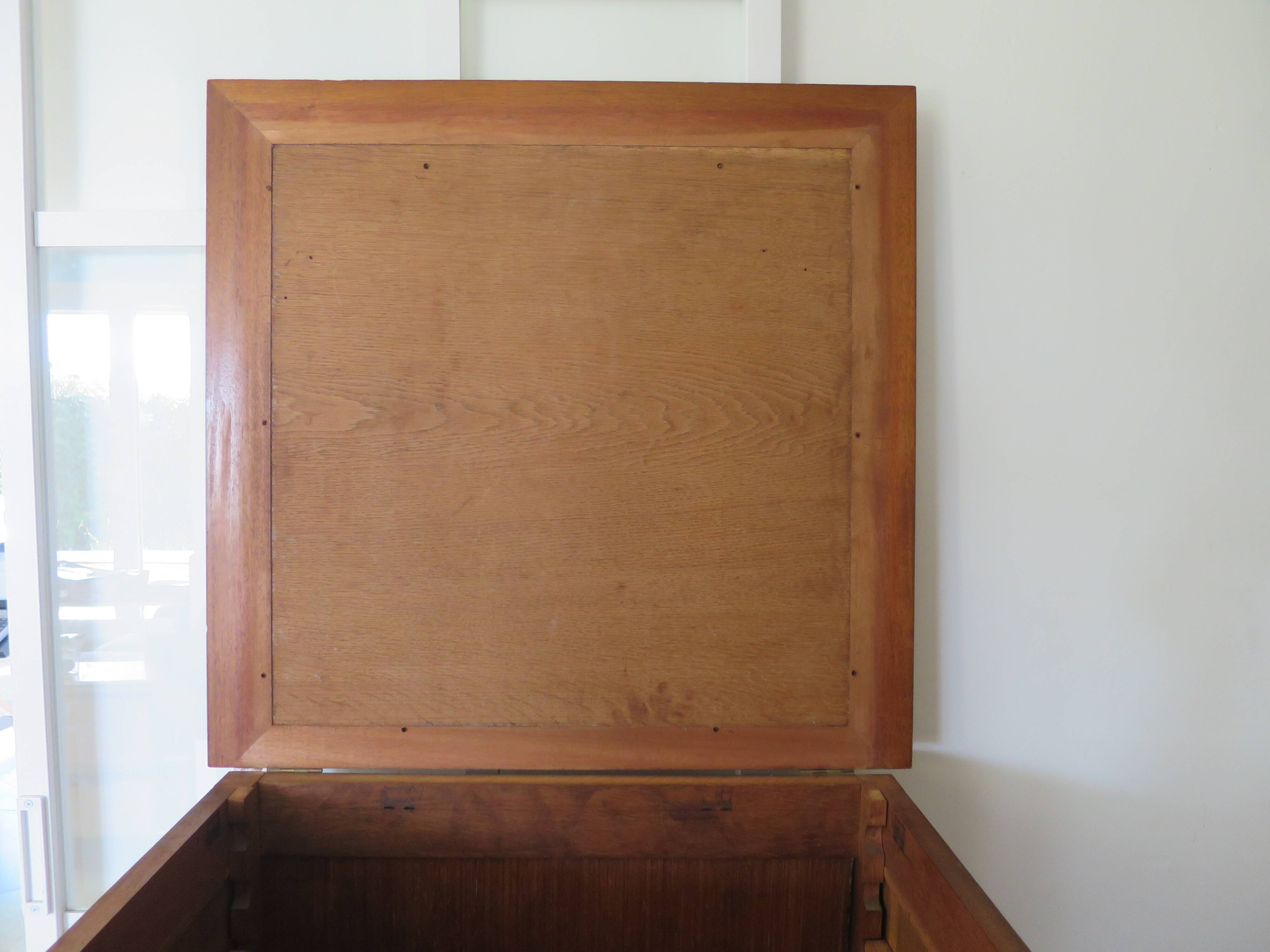 Buffet, bonnetière style Directoire