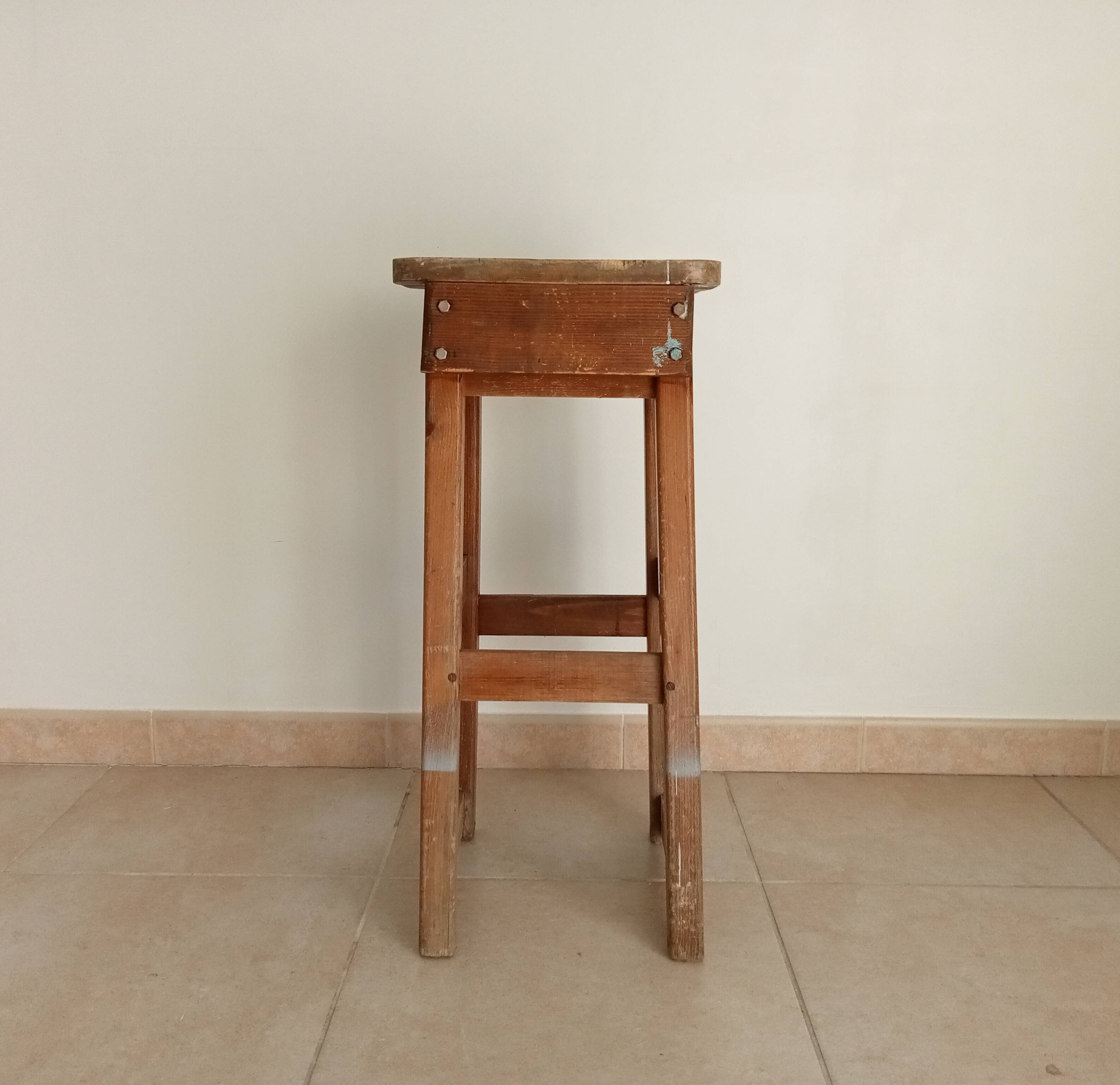 Tabouret ancien de peintre