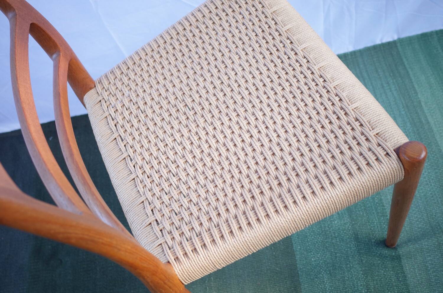 4 x danois Niels O. Møller sur teck, modèle 82