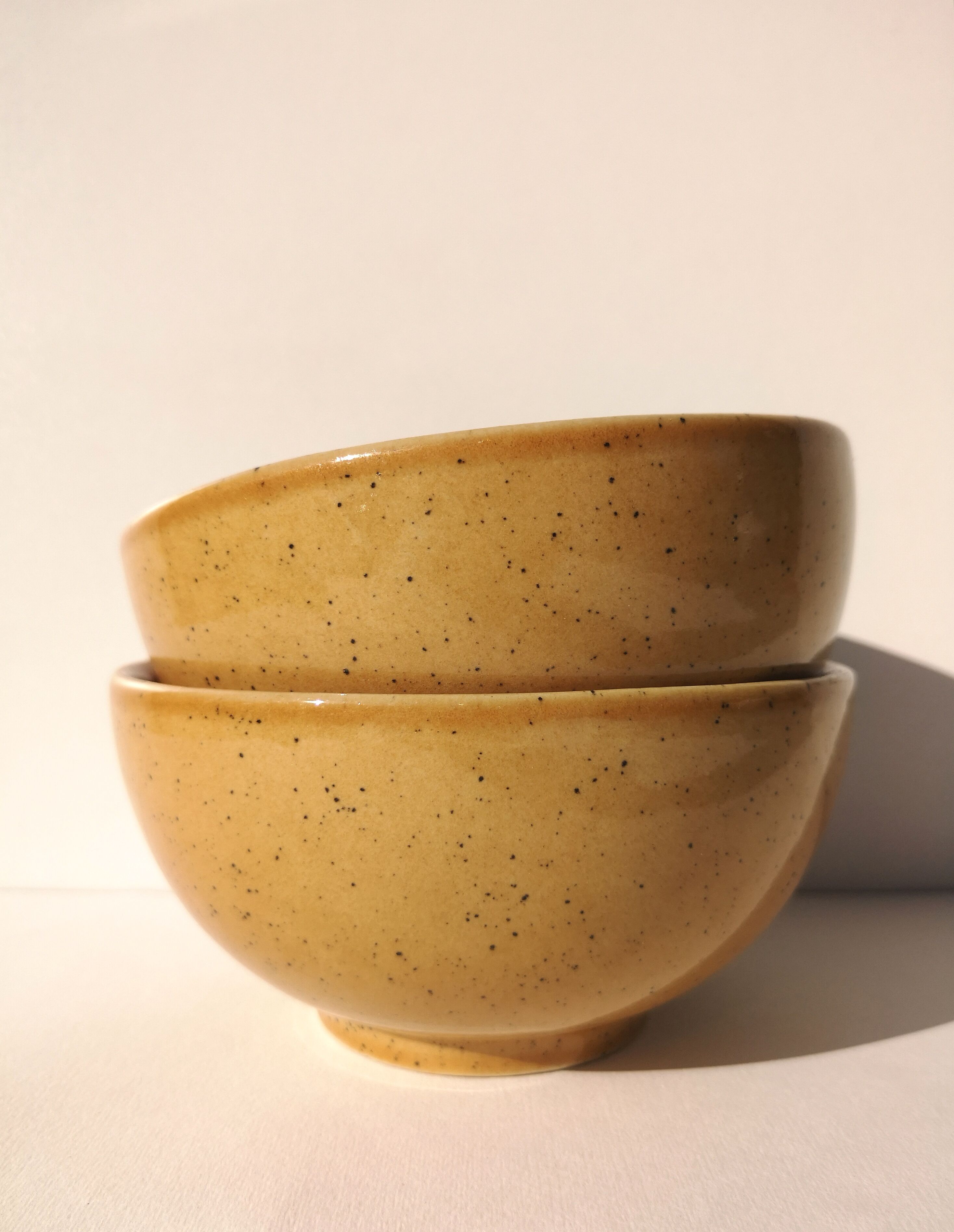 Vintage bowls in glazed stoneware