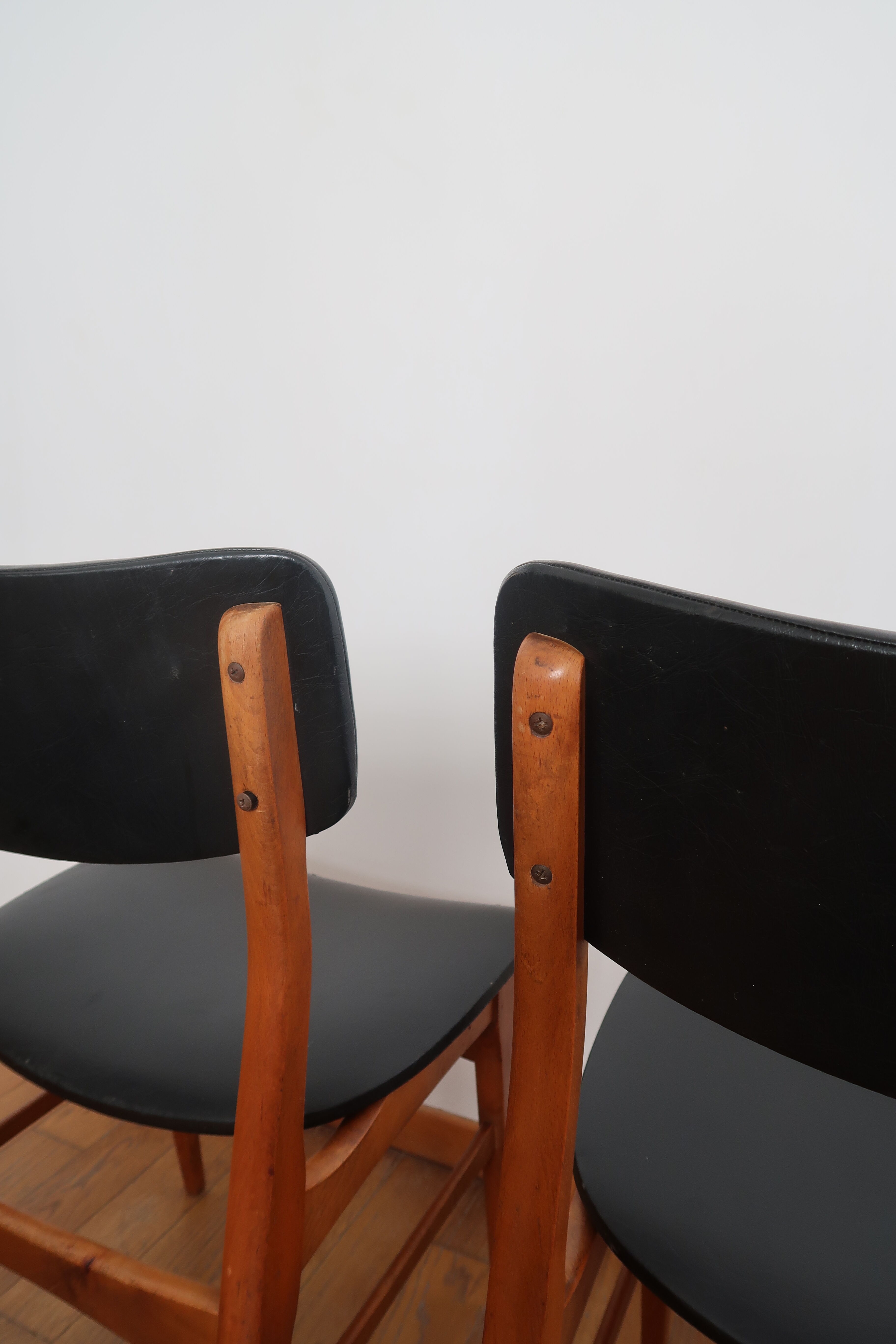 Lot de 6 chaises scandinaves skaï noir