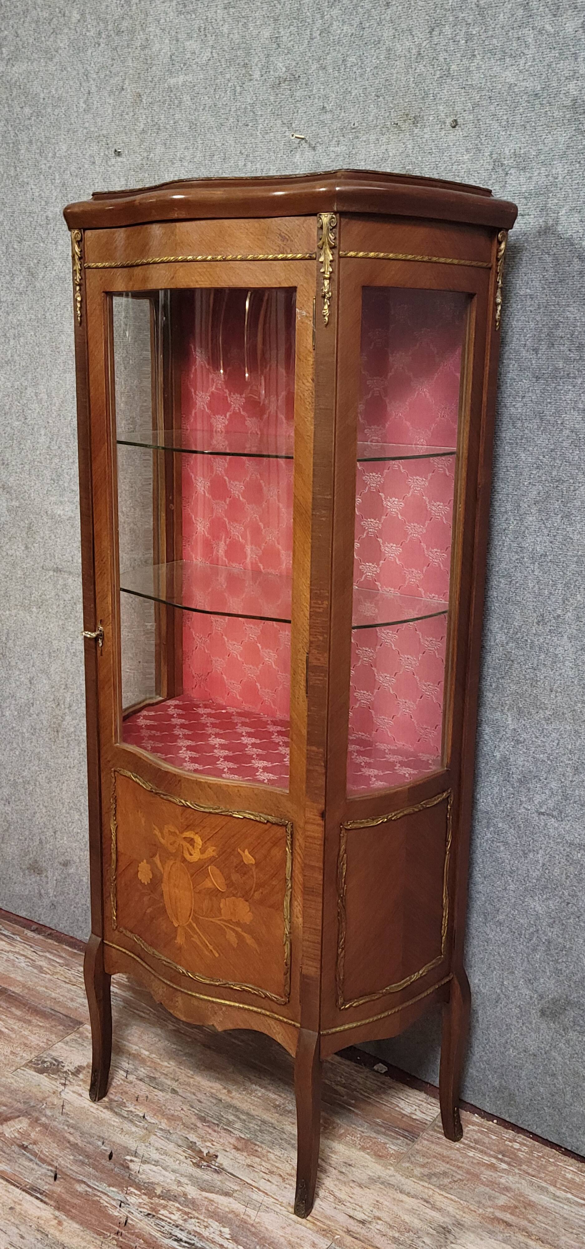 Antique Louis XV style display cabinet, in richly inlaid rosewood