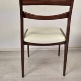6 white leather Scandinavian chairs